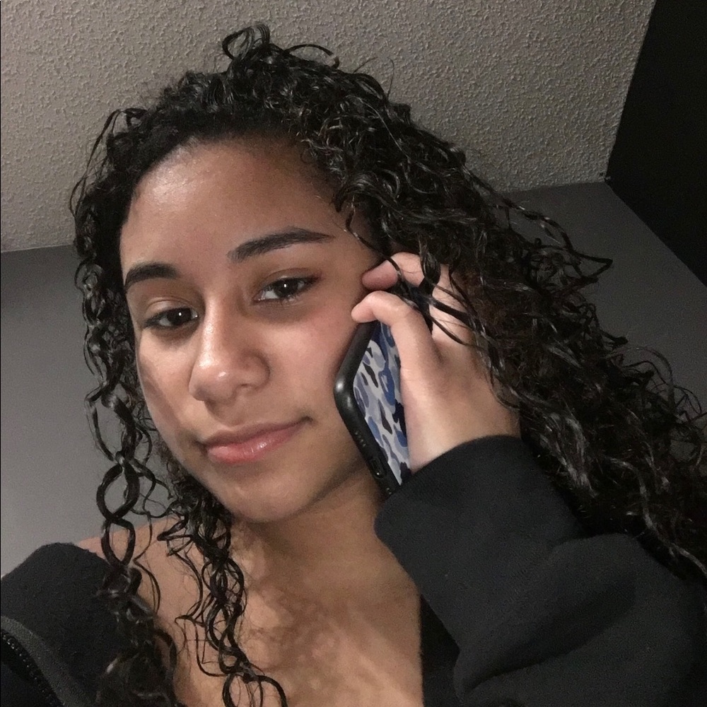 Meet your Posher, Aliya